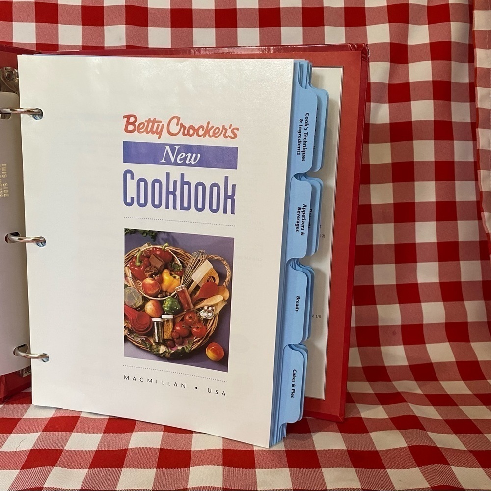 Betty Crocker’s New Cookbook 1996 Binder Style - Picture 5 of 11
